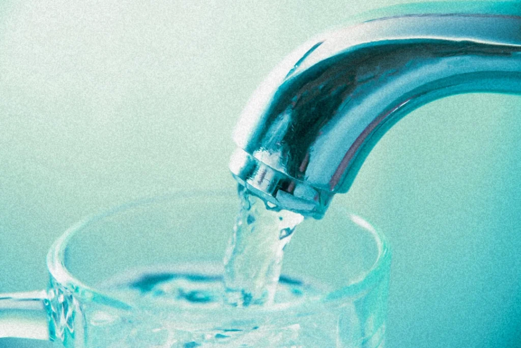 agua-fluoretada-dr-jose-nasser-aquera